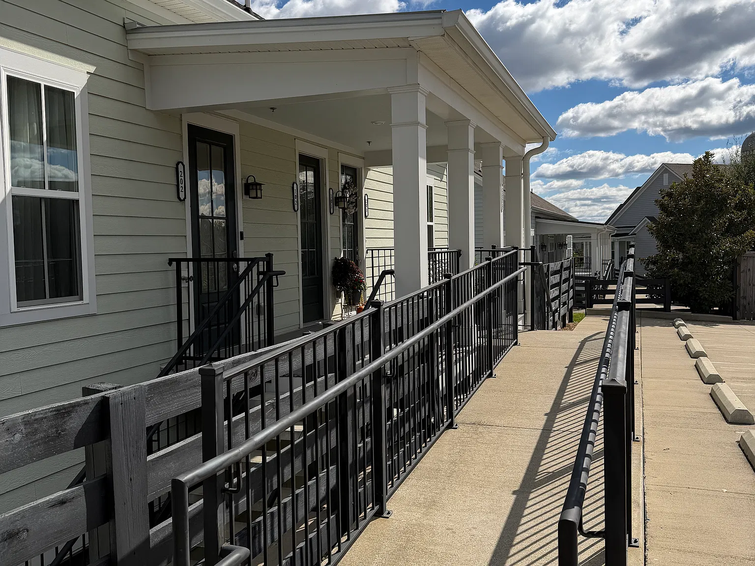 2 bed, 1260 sqft, $2,300 — Photo 4