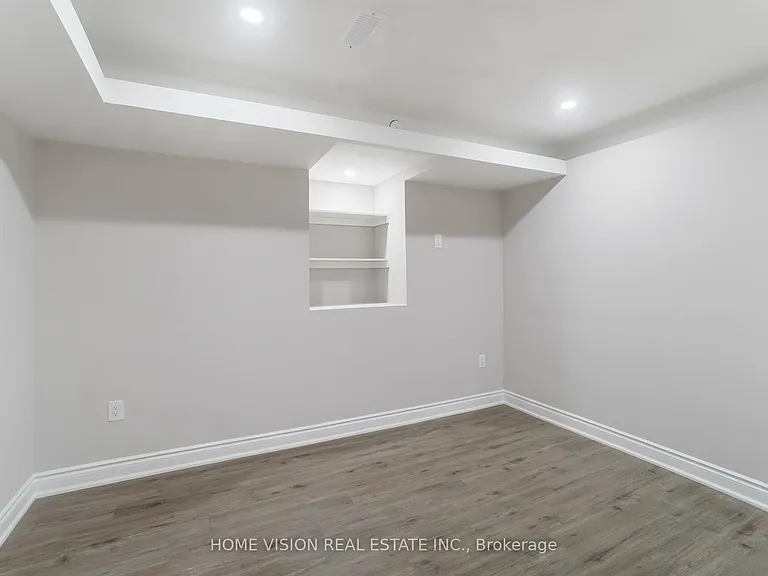 35 Little Britain Cres #BASEMENT — Photo 10