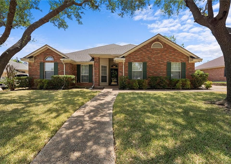 1st image of 608 Eagles Nest Dr