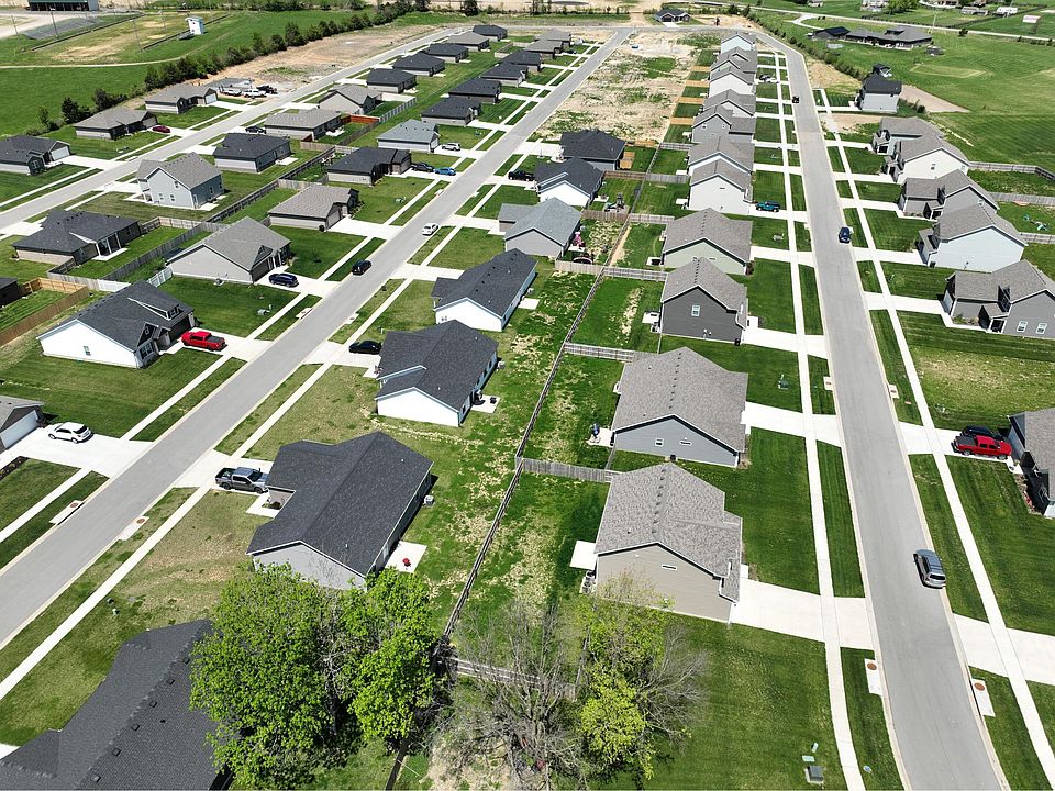 2nd image of 161 Candy Apple Ln