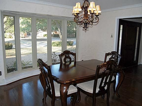 3rd image of 4008 Shady Hill Dr