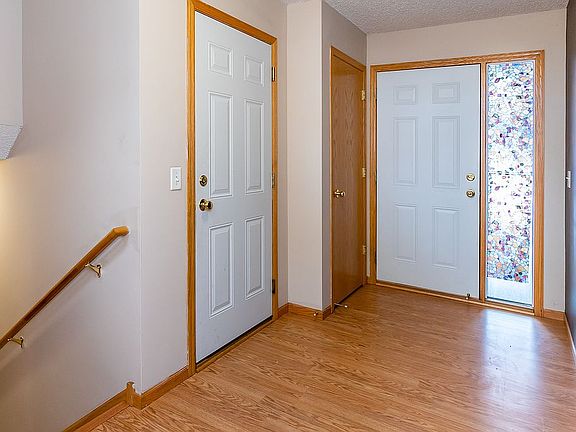 3rd image of 16091 Flagstaff Ave