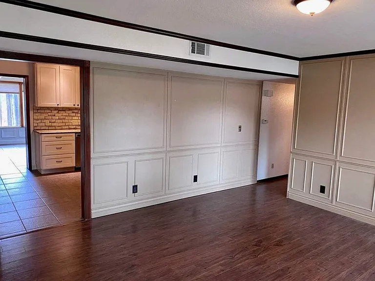 214 Tanglewood St #1 — Photo 2