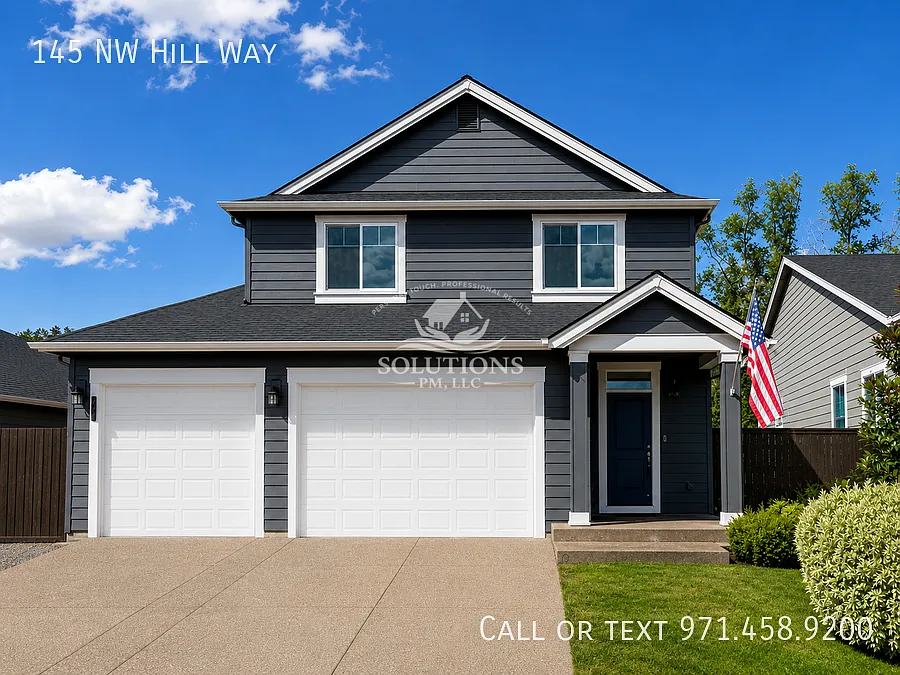 Beautiful 4 bedroom home w a 3 car Garage! Move in READY! — Photo 3