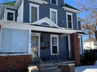 1229 Peck St APT 2, Muskegon, MI 49441