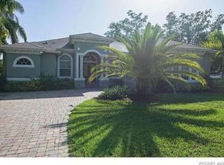 61 Constitution Dr, Naples, FL 34112