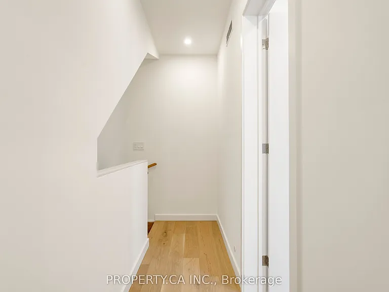 301 Keele St #2 — Photo 23