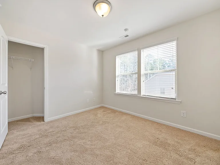 1404 San Antonio Blvd — Photo 11
