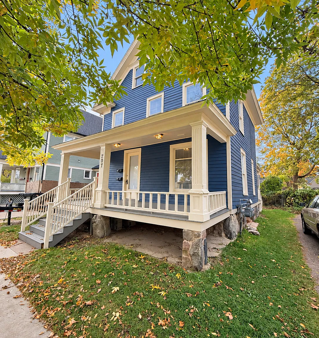 6 bed, 2350 sqft, $1,495 — Photo 1