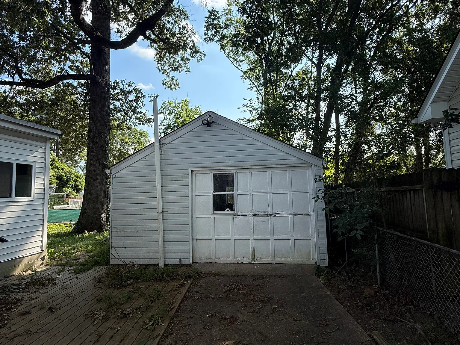 2628 Bapaume Ave — Photo 3