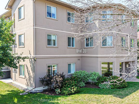 4th image of 115 Bond St #201