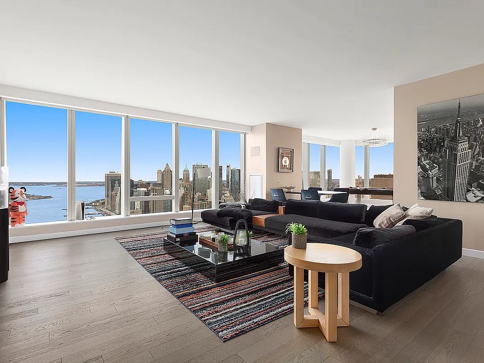 1st image of 252 South St #58JJ