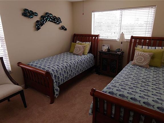 3rd image of 1005 SE 40th St