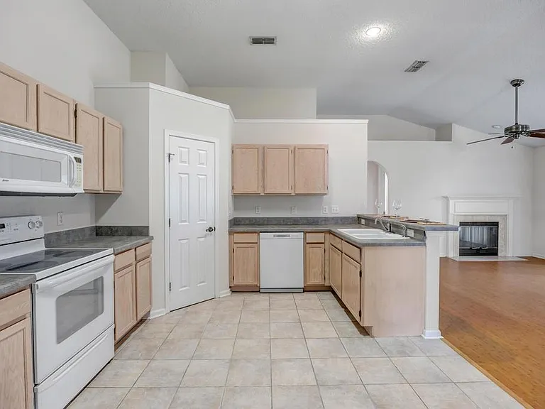 153 Patrick Mill Cir #153 — Photo 6