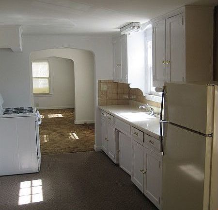 5th image of 5246 Nall Ave