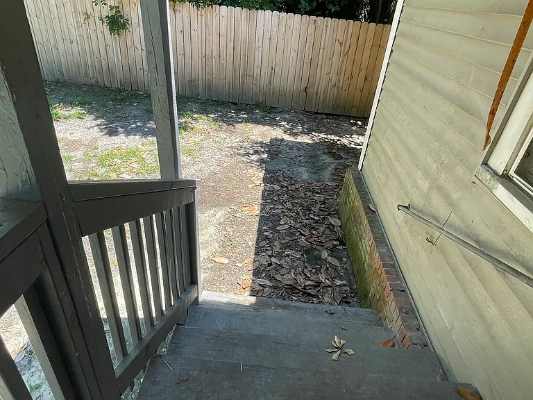 1115 Whitman St — Photo 20