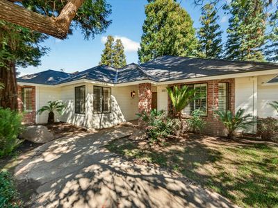 816 E Country View Cir, Fresno, CA, 93730