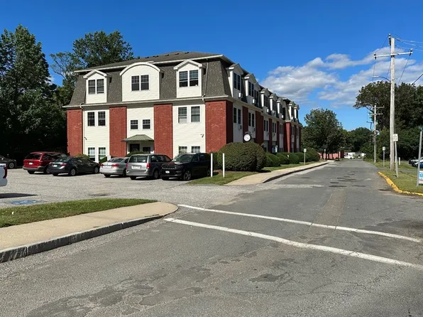 2 Mechanic St Unit S, Easthampton, MA 01027