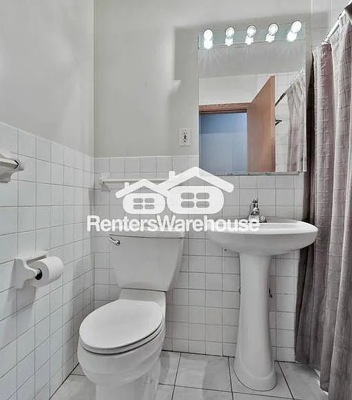 1241 Holly Dr E — Photo 9