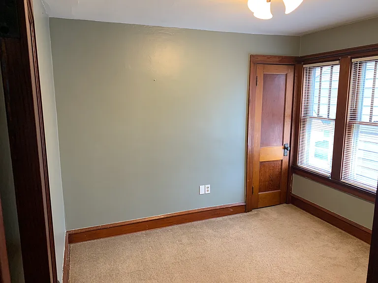 3146 S Clement Ave — Photo 20