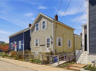 4 3rd St, Newport, RI 02840