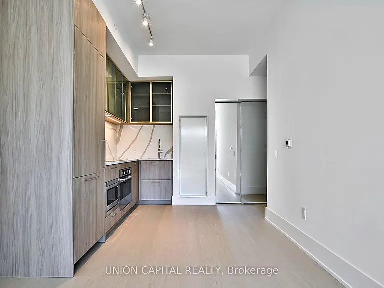 36 Olive Ave #Townhouse 103 — Photo 22