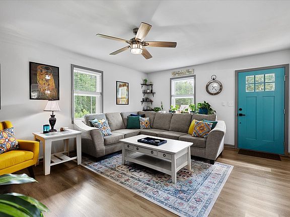 4th image of 29 Lee Way