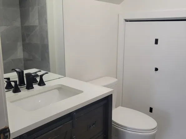 (undisclosed Address), Oshawa, ON L1J 2T7