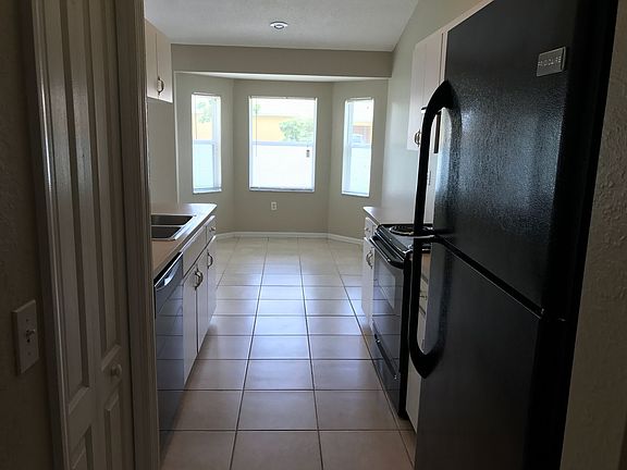 5th image of 8291 Westmont Terrace Dr