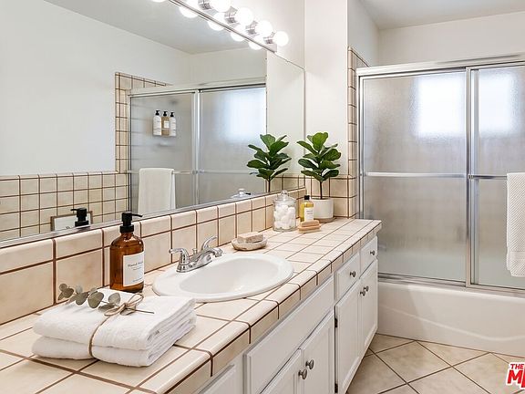 5th image of 5651 Windsor Way Unit 105
