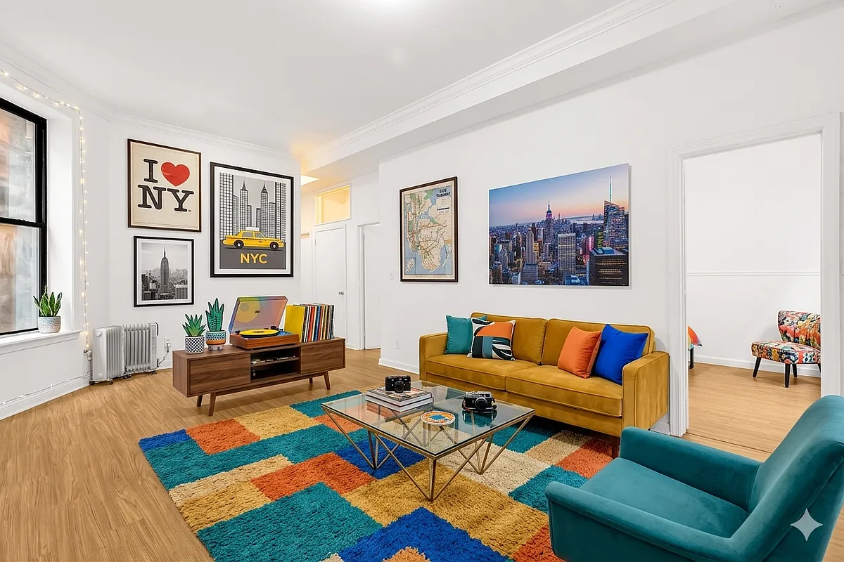 Building Photo - 239 E 53rd St #2NDC