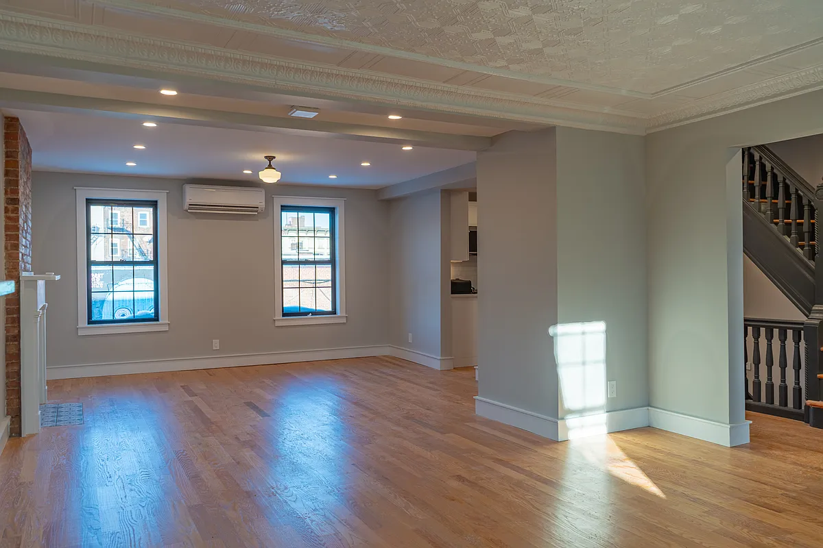 Building Photo - 85 Cannon St #2