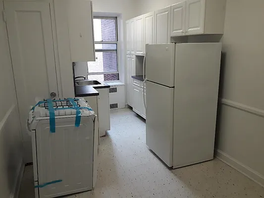 Rented by Chartwell Forest Hills Realty | media 4