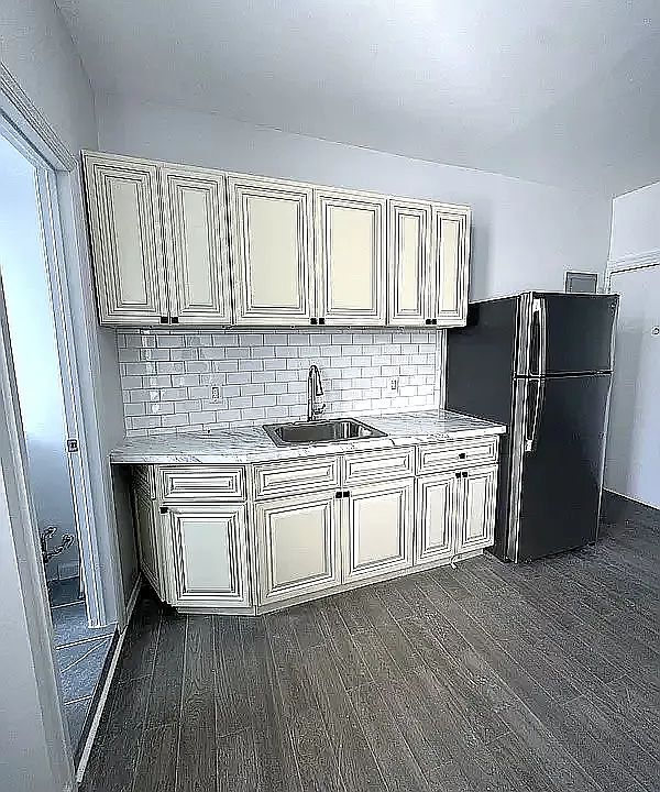 1st image of 20-77 Steinway St #3F