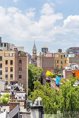 Sold by Barkoff Residential  | media 31