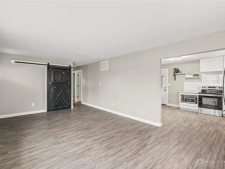 Living room - 2144 Mountview Cir