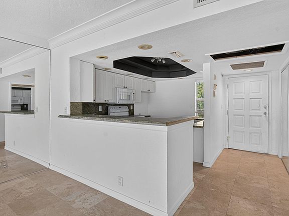 3rd image of 2871 N OCEAN Boulevard #C309