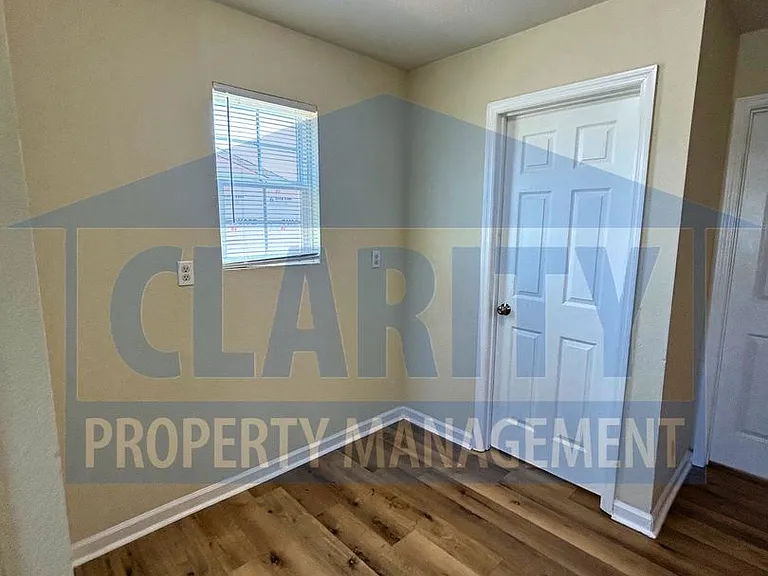 185 County Road 323 — Photo 5