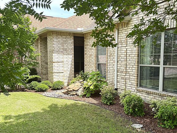 4th image of 8925 Crestview Dr