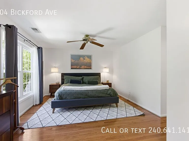 504 Bickford Ave — Photo 17
