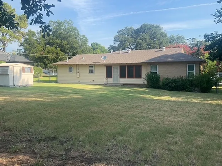 104 Varsity Cir — Photo 44