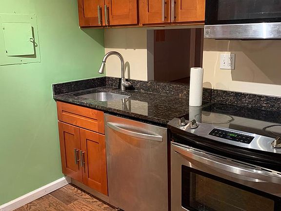 3rd image of 1101 Saint Paul St Unit 909