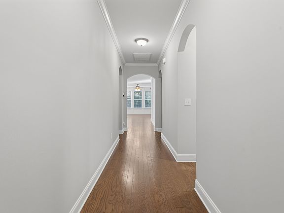 3rd image of 638 Chelsea Station Cir