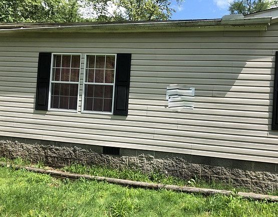2nd image of 1390 Mobley Ln