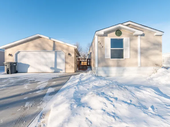 5018 Sumter Dr, Bismarck, ND 58503
