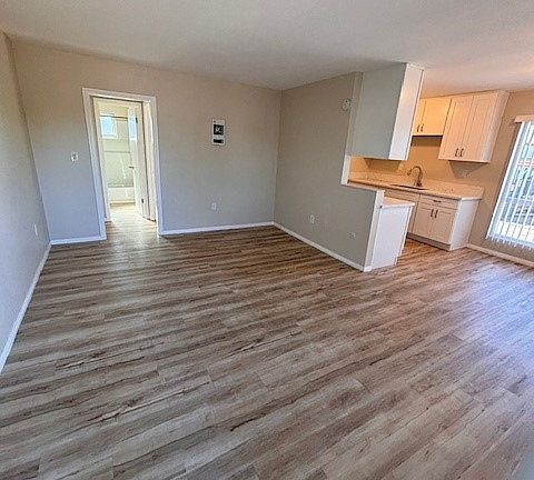 4th image of 4019 46th St APT 6
