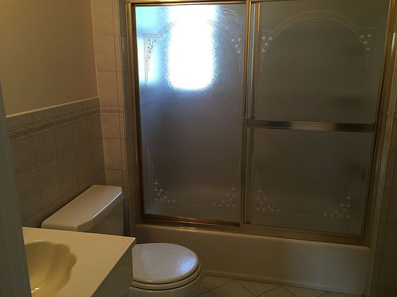 3rd image of 37 Westwood Rd S