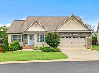 655 Secretariat Dr, Boiling Springs, SC 29316