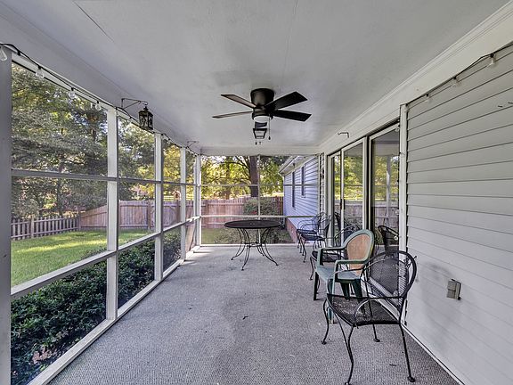 2nd image of 3216 Weiss Ln