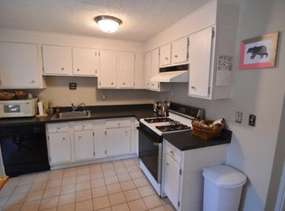 18 Craig Pl #1, Brookline, MA 02446